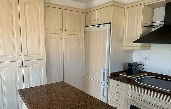 MAGNIFICENT APARTMENT WITH SEA VIEW IN SALATA ROSAS with tourist license