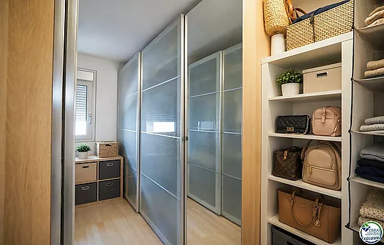 Duplex penthouse avec grande terrasse au centre de Roses