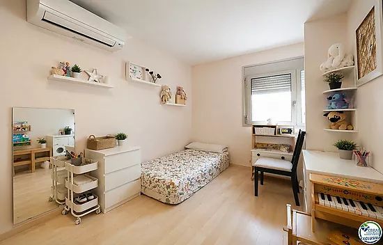 Duplex penthouse avec grande terrasse au centre de Roses