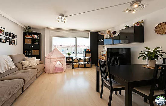 Duplex penthouse avec grande terrasse au centre de Roses