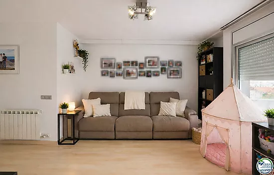 Duplex penthouse avec grande terrasse au centre de Roses