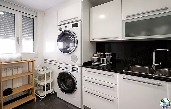 Duplex penthouse avec grande terrasse au centre de Roses