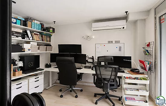 Duplex penthouse avec grande terrasse au centre de Roses