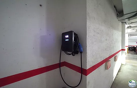 Duplex penthouse avec grande terrasse au centre de Roses