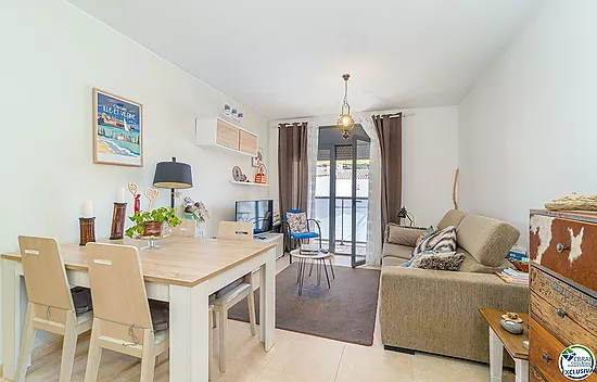 Piso de 2 habitaciones y piscina comunitaria- Mas Oliva, Roses