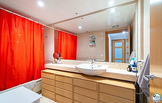 Piso de 2 habitaciones y piscina comunitaria- Mas Oliva, Roses