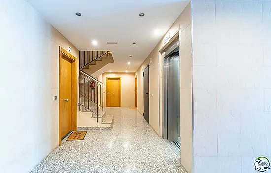 Piso de 2 habitaciones y piscina comunitaria- Mas Oliva, Roses