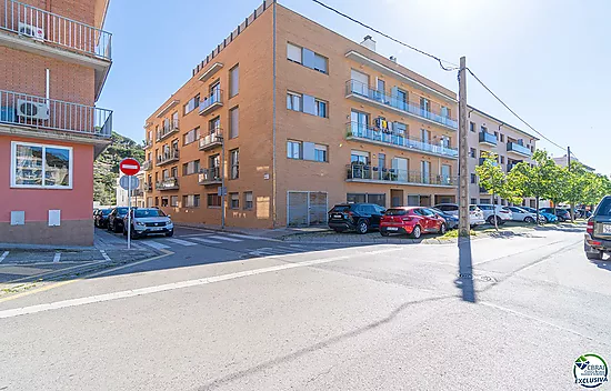 Piso de 2 habitaciones y piscina comunitaria- Mas Oliva, Roses