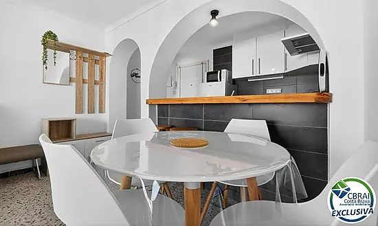 SÍLVIA Acogedor apartamento de 2 dormitorios y a 50m de la playa con licencia turística