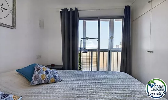 SÍLVIA Acogedor apartamento de 2 dormitorios y a 50m de la playa con licencia turística