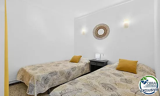 SÍLVIA Acogedor apartamento de 2 dormitorios y a 50m de la playa con licencia turística