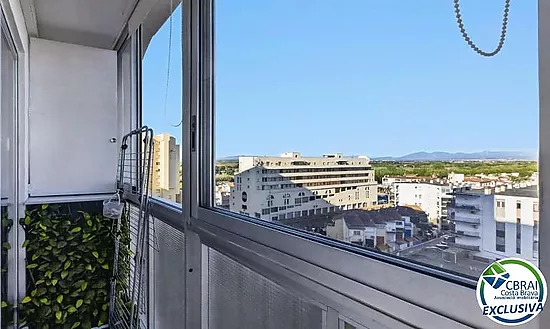 SÍLVIA Acogedor apartamento de 2 dormitorios y a 50m de la playa con licencia turística