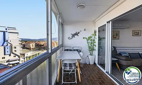 SÍLVIA Acogedor apartamento de 2 dormitorios y a 50m de la playa con licencia turística