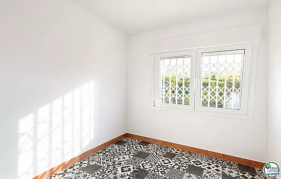 Charmante maison avec 4 vents, un grand terrain et une vue sur le Montgrí à Torre Gran (L’Estartit)