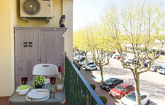 Piso renovado con 2 dormitorios en el centro de Empuriabrava