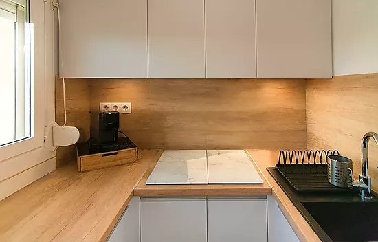 Piso renovado con 2 dormitorios en el centro de Empuriabrava