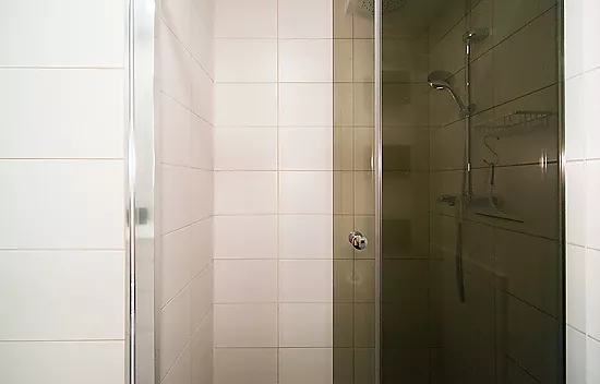 Piso renovado con 2 dormitorios en el centro de Empuriabrava