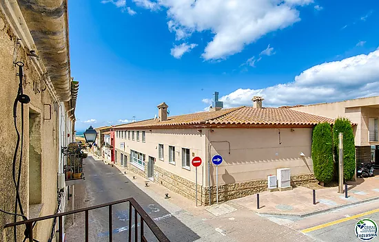 Authenticité et potentiel : Maison de village avec "voltes catalanes" au cœur de Palau-saverdera