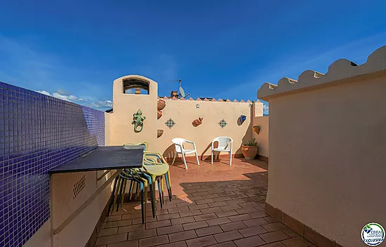 Nice apartment with beautiful terrace, and solarium with sea view