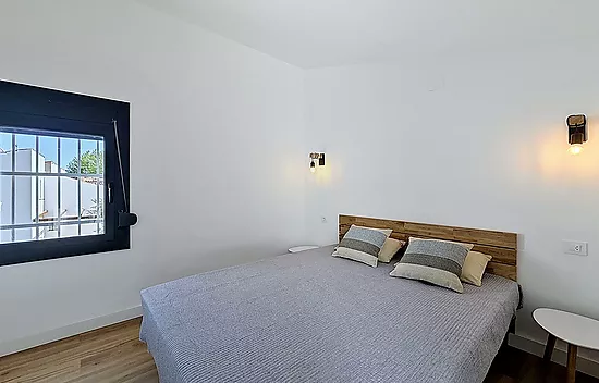 Casa de 3 habitaciones renovada en Montseny - Empuriabrava.