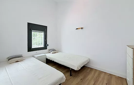 Casa de 3 habitaciones renovada en Montseny - Empuriabrava.