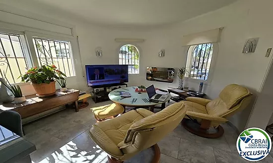 Maison avec piscine et licence touristique - secteur Peni