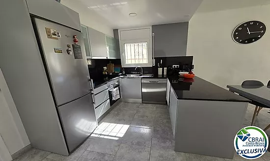 Maison avec piscine et licence touristique - secteur Peni