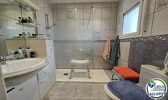 Maison avec piscine et licence touristique - secteur Peni