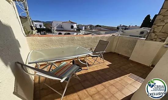Maison avec piscine et licence touristique - secteur Peni