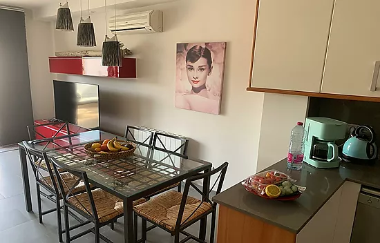 Très Bel Appartement Dernier Etage au Centre de Rosas