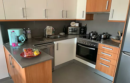 Très Bel Appartement Dernier Etage au Centre de Rosas