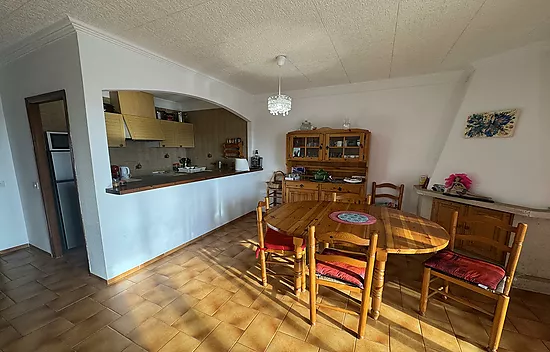 Apartment in Empuriabrava with port views and private mooring