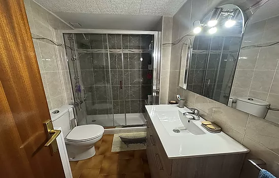 Apartment in Empuriabrava with port views and private mooring