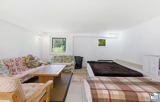 VILLA INDIVIDUELLE AVEC VUE MER, LICENCE TOURISTIQUE ET JARDIN FRUITIER
