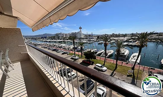 PORT GREC Appartement exclusif rénové avec vue panoramique sur la mer et le canal