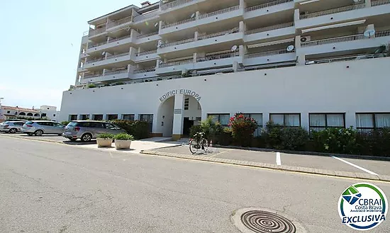 PORT GREC Appartement exclusif rénové avec vue panoramique sur la mer et le canal