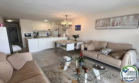 PORT GREC Appartement exclusif rénové avec vue panoramique sur la mer et le canal
