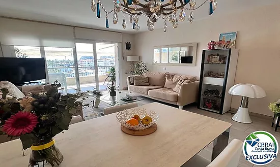 PORT GREC Appartement exclusif rénové avec vue panoramique sur la mer et le canal