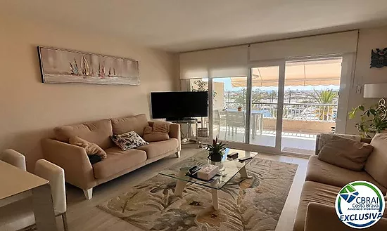 PORT GREC Appartement exclusif rénové avec vue panoramique sur la mer et le canal