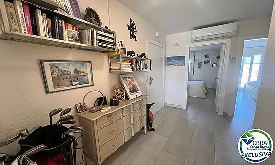 PORT GREC Appartement exclusif rénové avec vue panoramique sur la mer et le canal