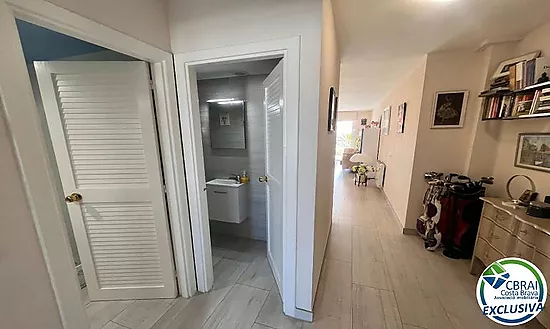 PORT GREC Appartement exclusif rénové avec vue panoramique sur la mer et le canal