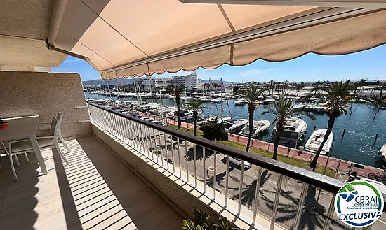 PORT GREC Appartement exclusif rénové avec vue panoramique sur la mer et le canal