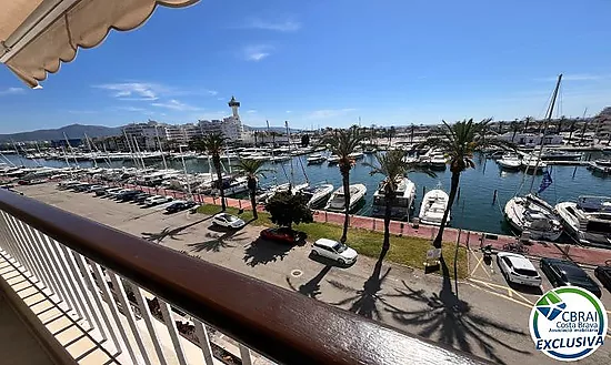 PORT GREC Appartement exclusif rénové avec vue panoramique sur la mer et le canal