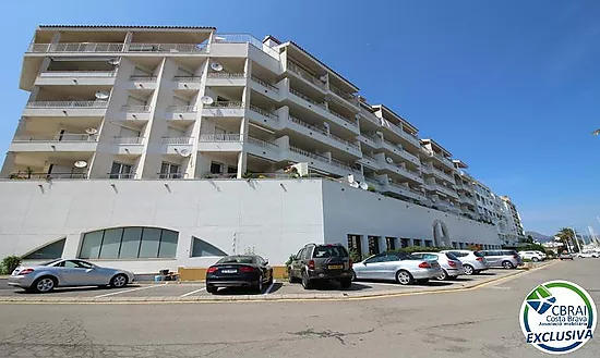 PORT GREC Appartement exclusif rénové avec vue panoramique sur la mer et le canal