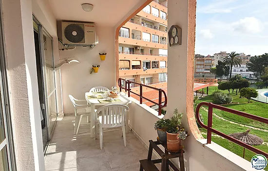 Appartement avec licence touristique à Santa Margarita, Roses, avec terrasse et piscines communautai