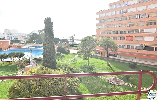 Appartement avec licence touristique à Santa Margarita, Roses, avec terrasse et piscines communautai