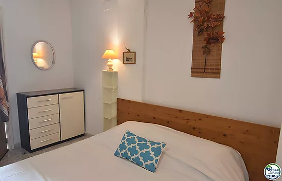 Appartement avec licence touristique à Santa Margarita, Roses, avec terrasse et piscines communautai