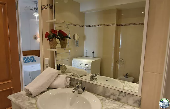 Appartement avec licence touristique à Santa Margarita, Roses, avec terrasse et piscines communautai
