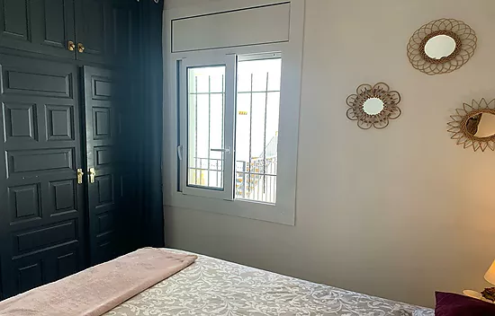 Bonito piso en Jardins Roses con piscina comunautaria