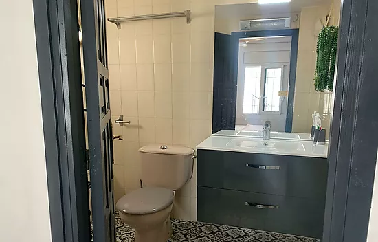 Bonito piso en Jardins Roses con piscina comunautaria